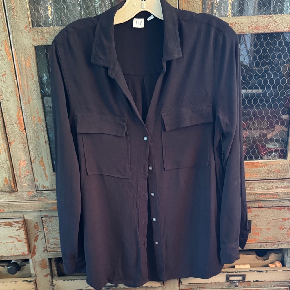 GAP Classic Black Long Sleeve Shirt